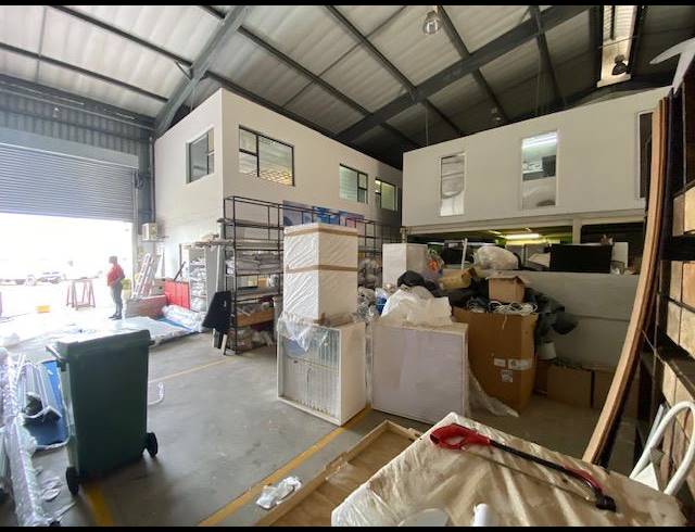 540M² WAREHOUSE TO LET IN BRIARDENE